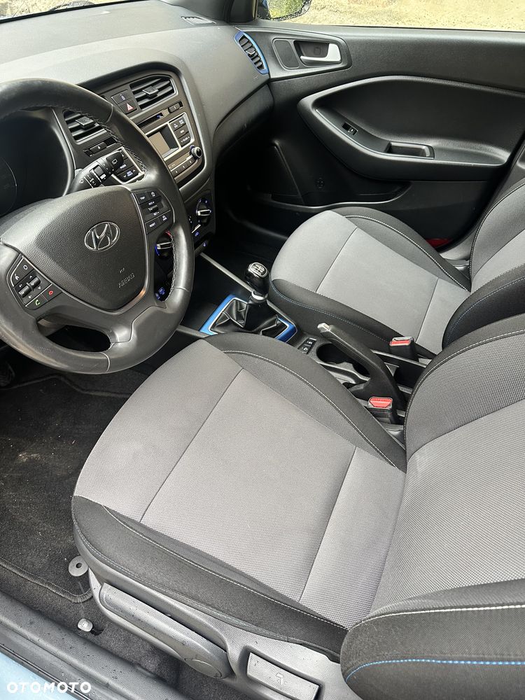 Hyundai i20 1.2 Passion Plus - 34