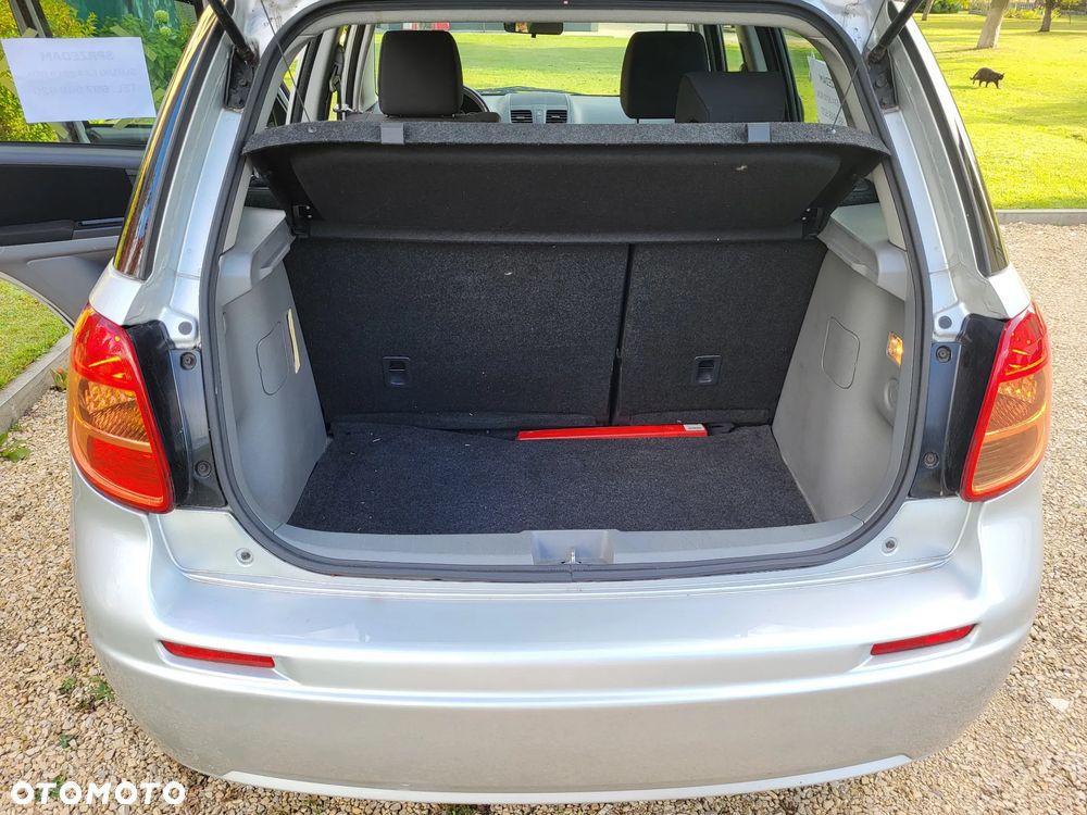 Suzuki SX4 1.6 Premium - 9