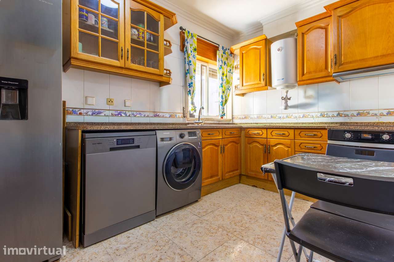 Apartamento T2 na Quinta do Conde 2* Andar - Grande imagem: 4/18