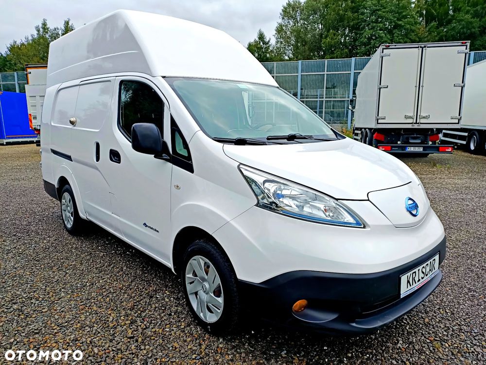 Nissan ENV 200 Maxi - 3