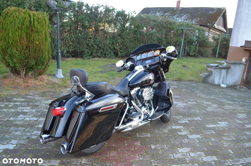 Harley-Davidson Touring Street Glide - 27