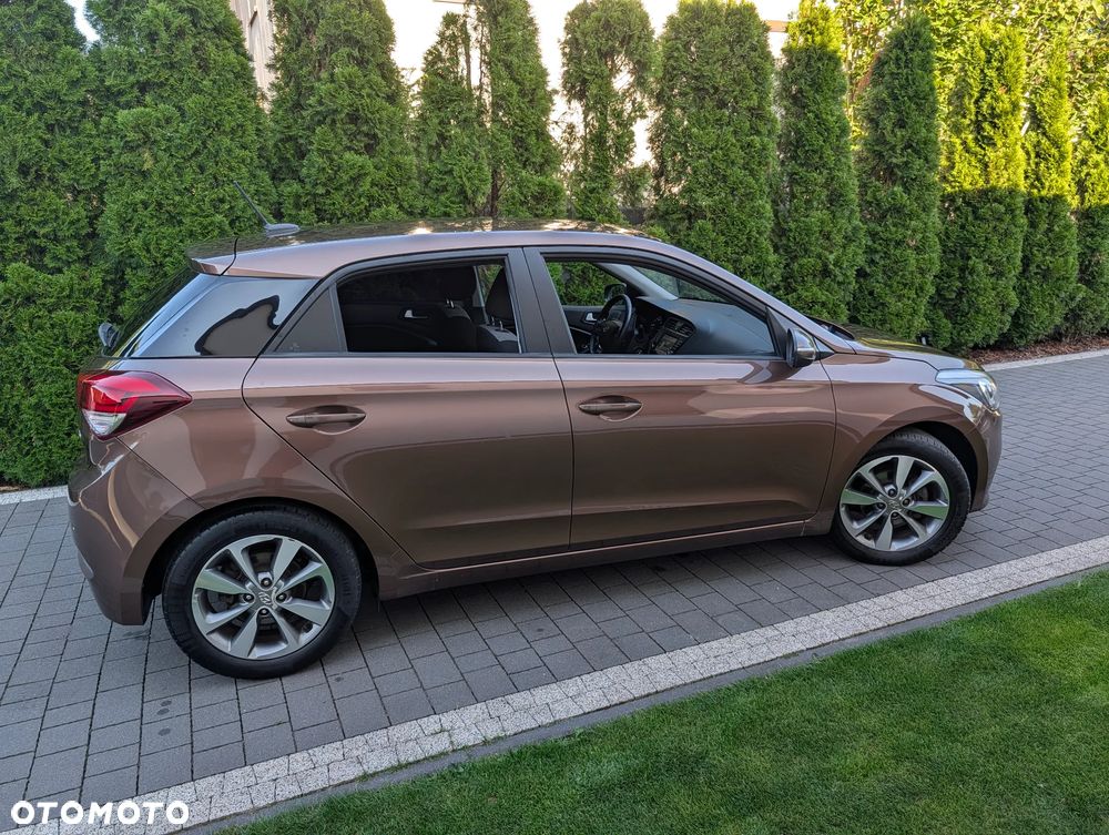 Hyundai i20 - 19