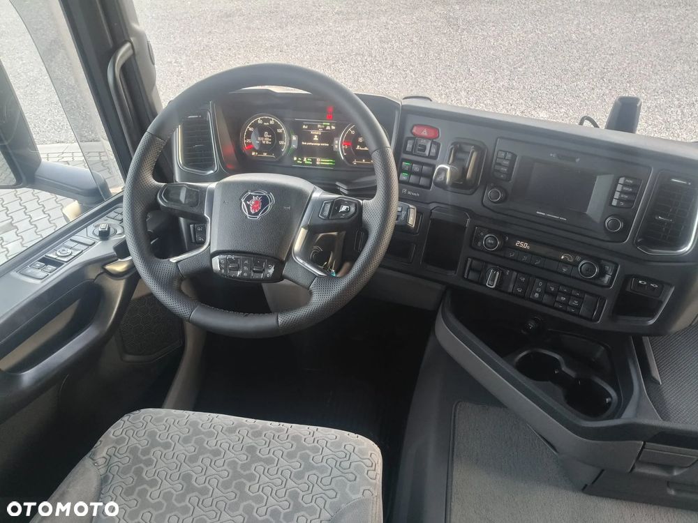 Scania R450 / EURO 6 BEZ EGR / RETARDER / STANDARD / AUTOMAT / - 26