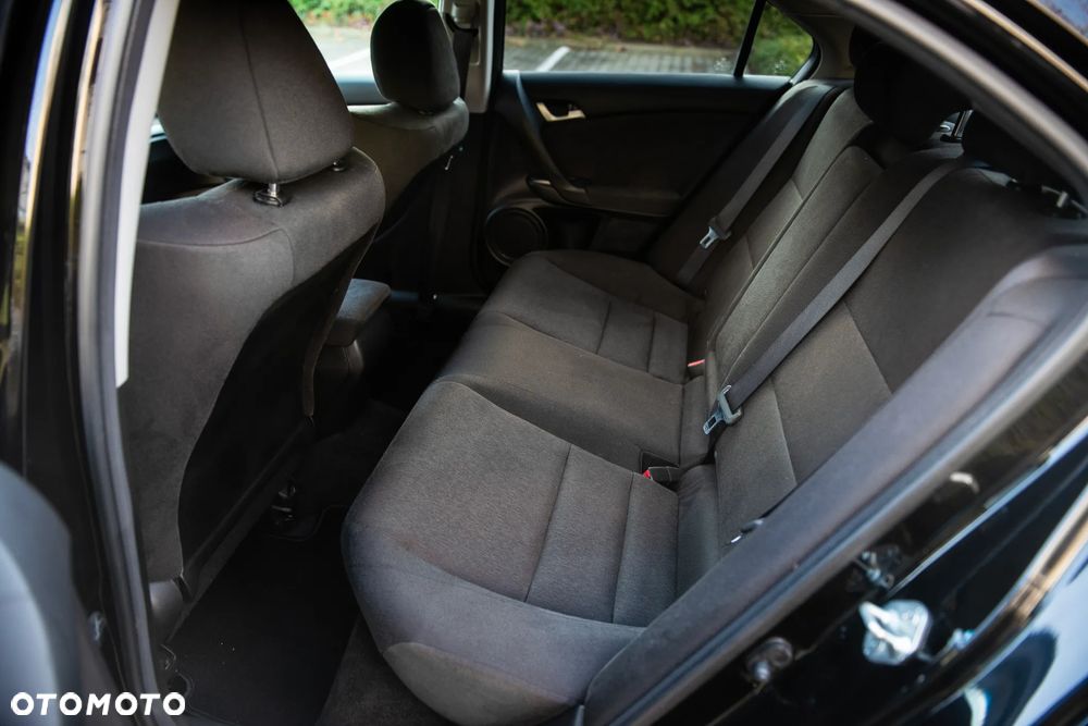 Honda Accord 2.0 Executive - 19