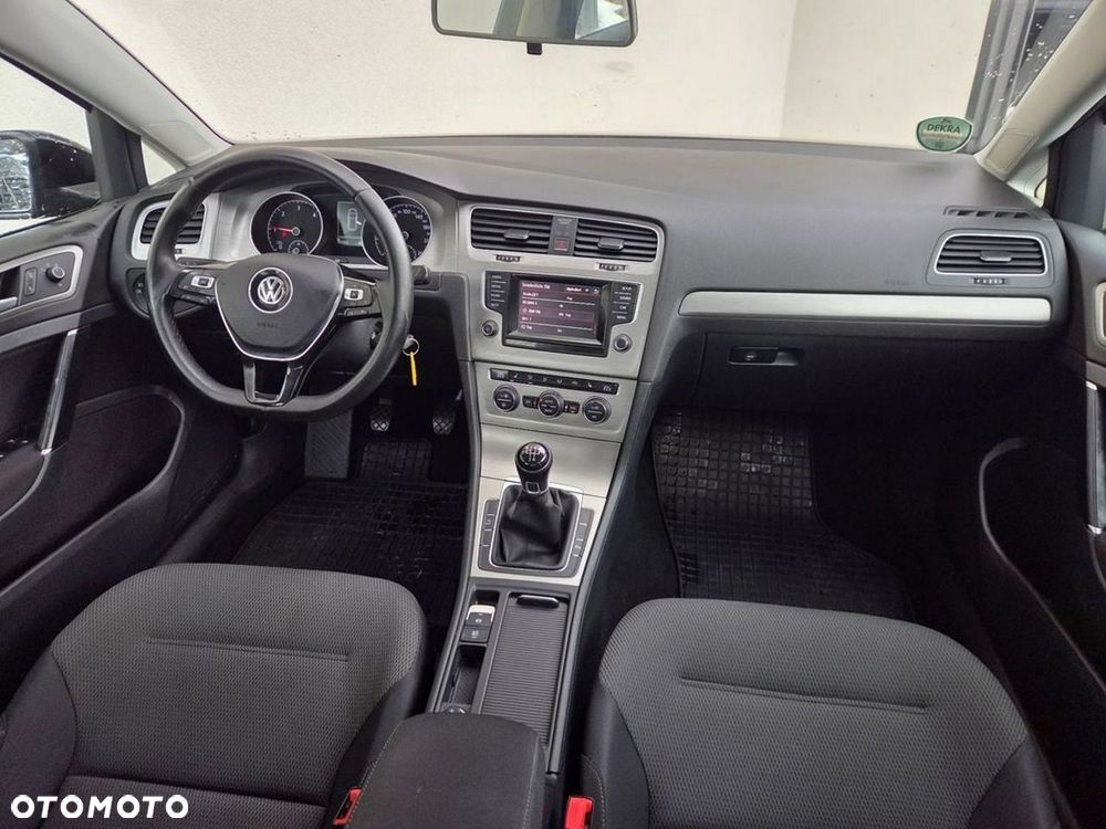 Volkswagen Golf - 9