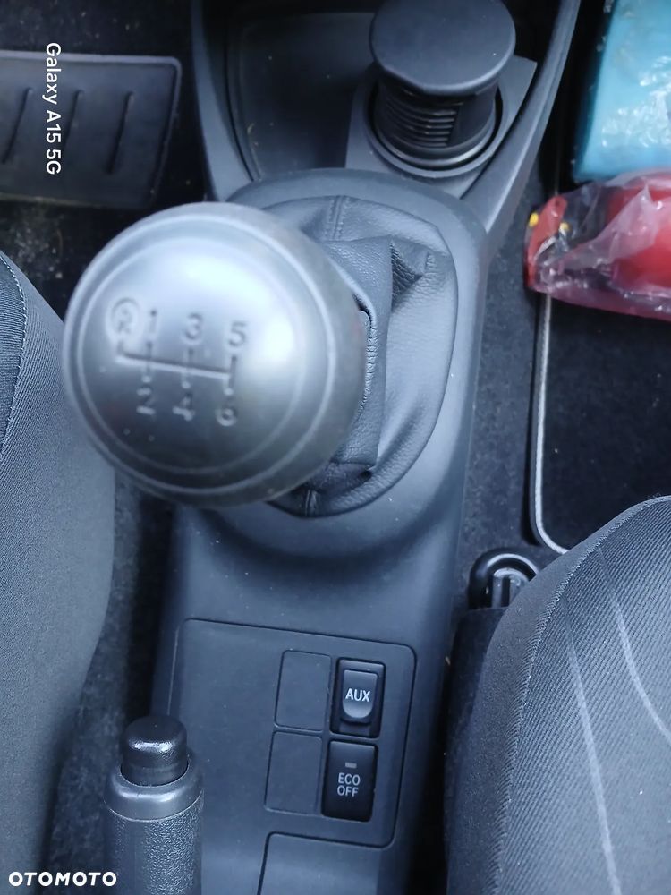 Toyota Yaris 1.33 Sol - 11