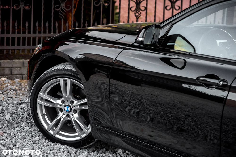 BMW Seria 3 320d Sport-Aut Blue Performance Sport Line - 7
