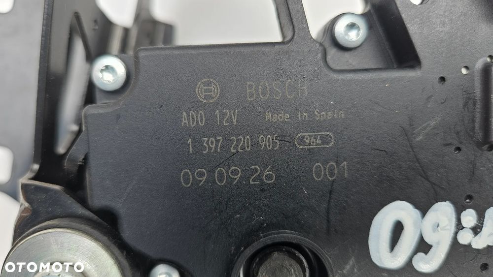BMW 5 E61 Kombi Silniczek wycieraczki tylnej Wycieraczka klapy bagażnika 1397220905 - 2