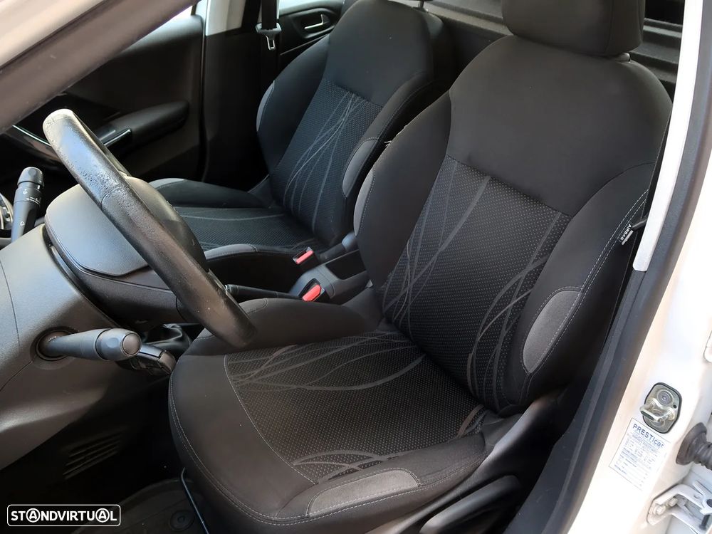 Peugeot 208 1.4 HDI Business - 15
