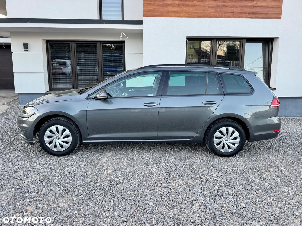 Volkswagen Golf - 6