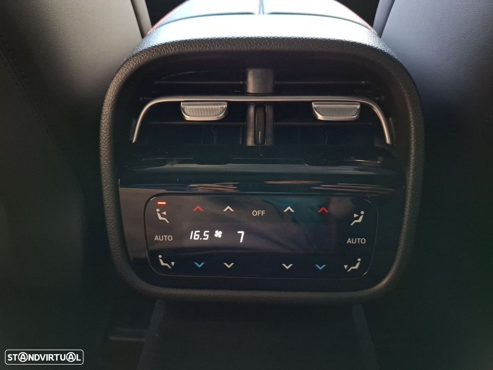 Mercedes-Benz E 53 AMG Hybrid 4Matic+ — fotografia 30