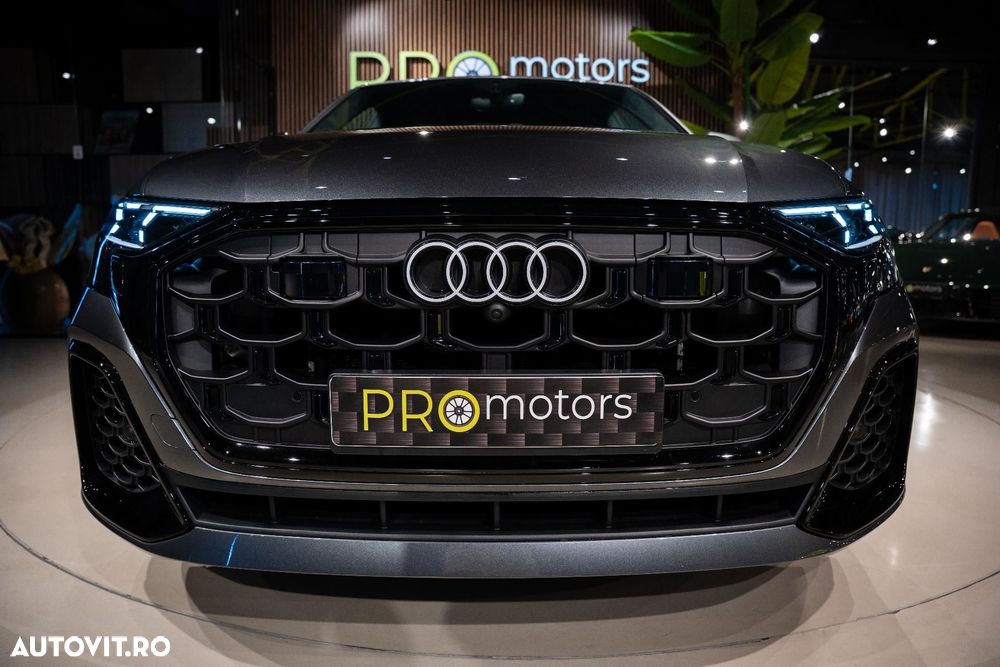 Audi Q8 - 8