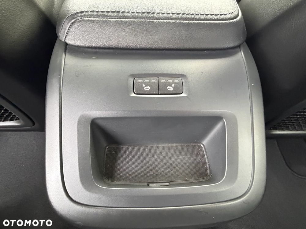 Volvo XC 60 B4 D Core - 28