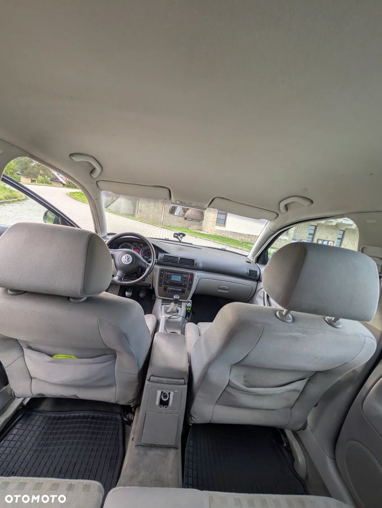 Volkswagen Passat - 10