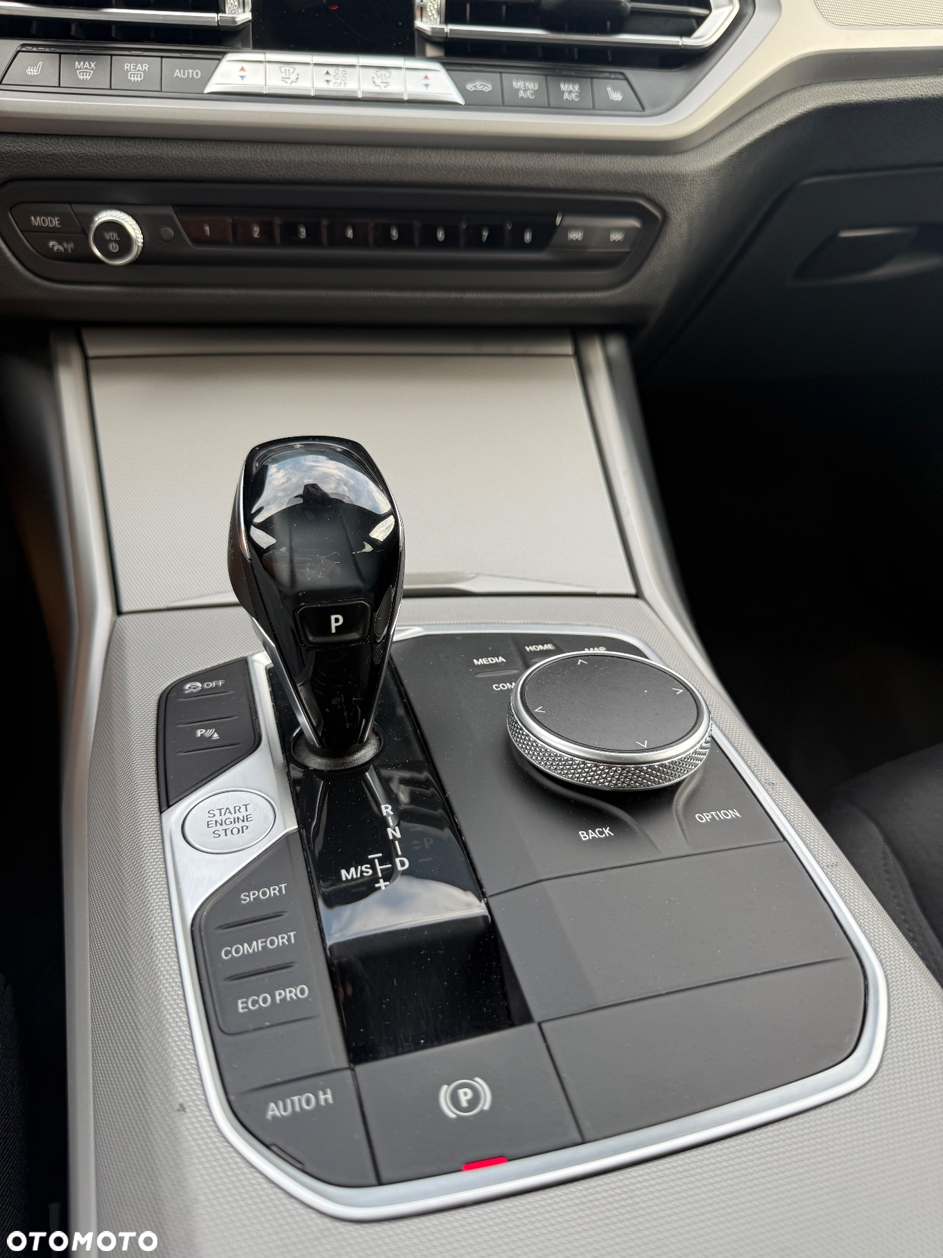 BMW Seria 3 318d - 16
