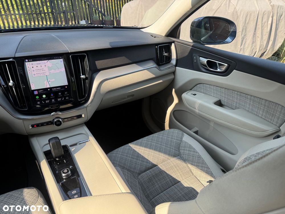 Volvo XC 60 B5 B AWD Core - 21