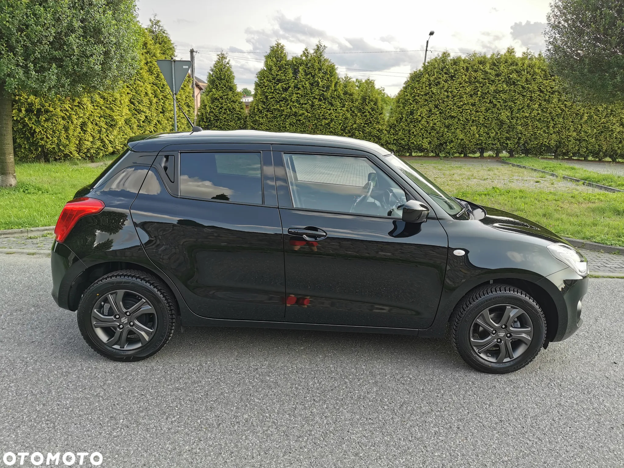 Suzuki Swift 1.2 Dualjet Hybrid Allgrip Comfort - 10