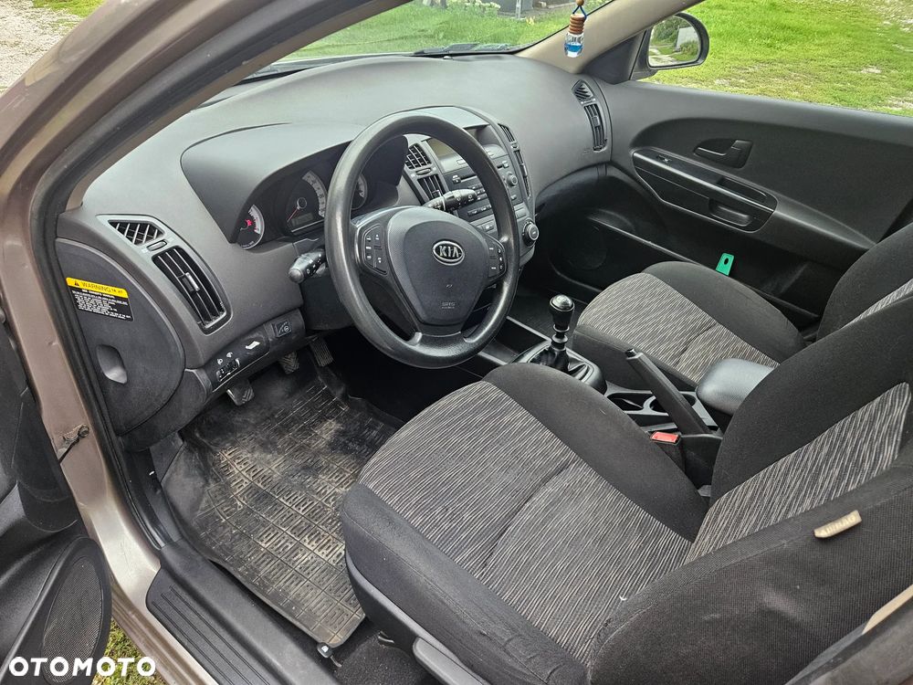 Kia Ceed 1.6 Comfort - 9