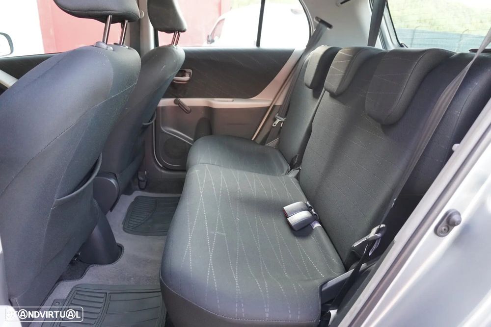 Toyota Yaris 1.0 VVT-i Sol High Pack MMT - 12