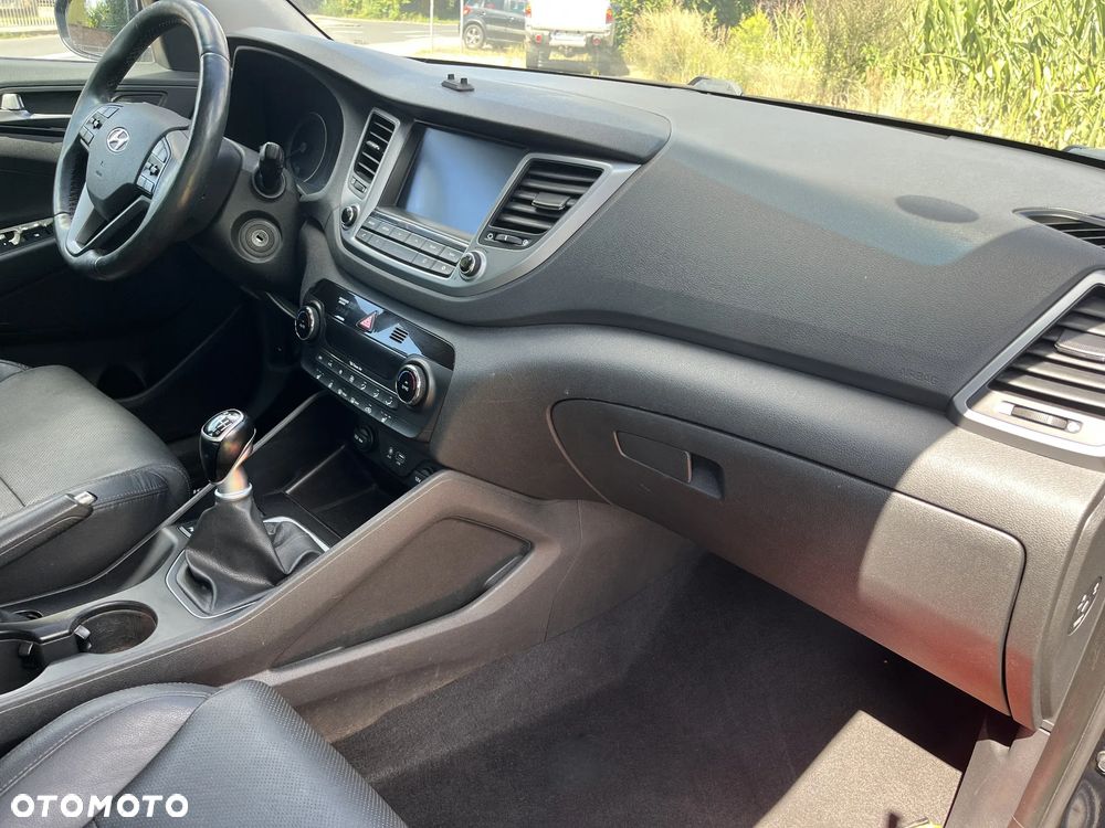 Hyundai Tucson blue 1.6 GDi 2WD Navi - 12