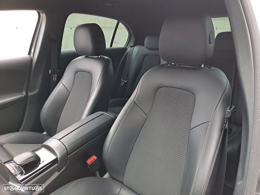 Mercedes-Benz A 180 d Progressive Aut. - 10