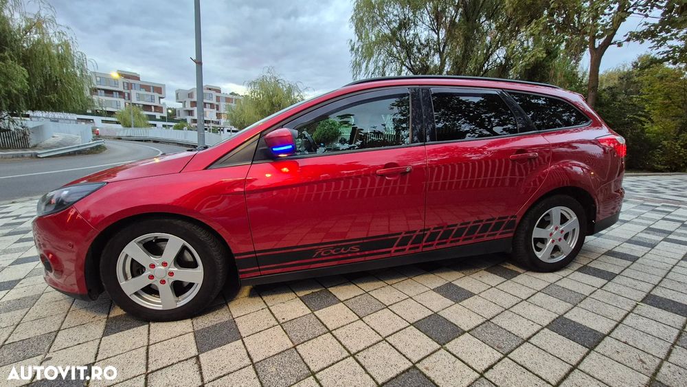 Ford Focus 2.0 TDCi DPF Powershift Titanium - 35
