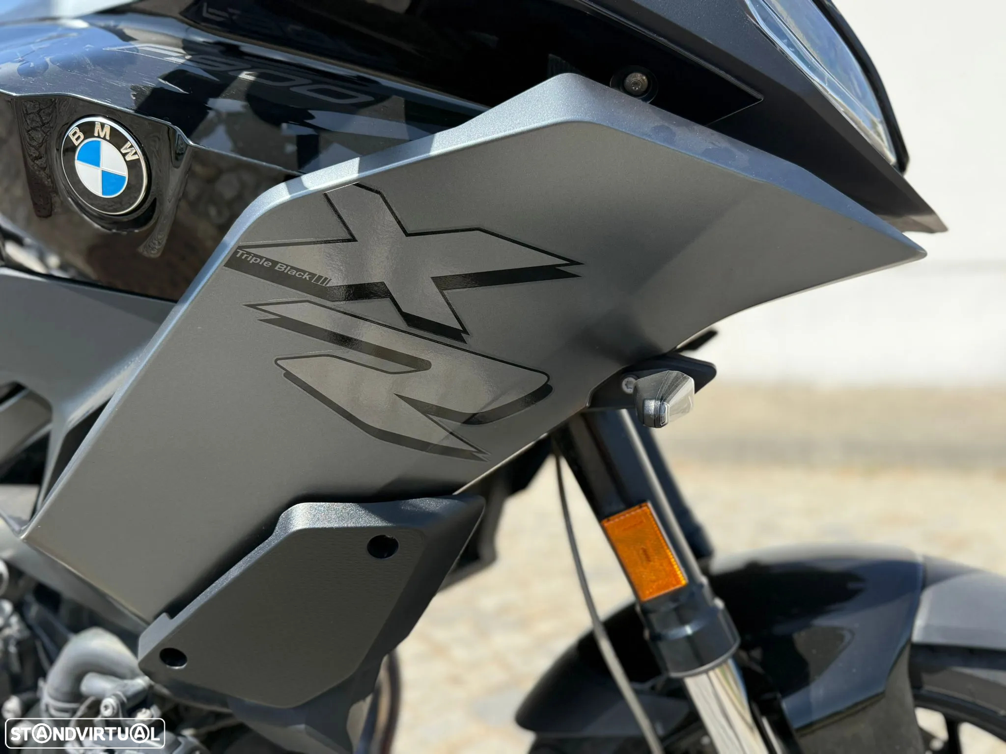 BMW F 900 XR 35 KW - TripleBlack - 3