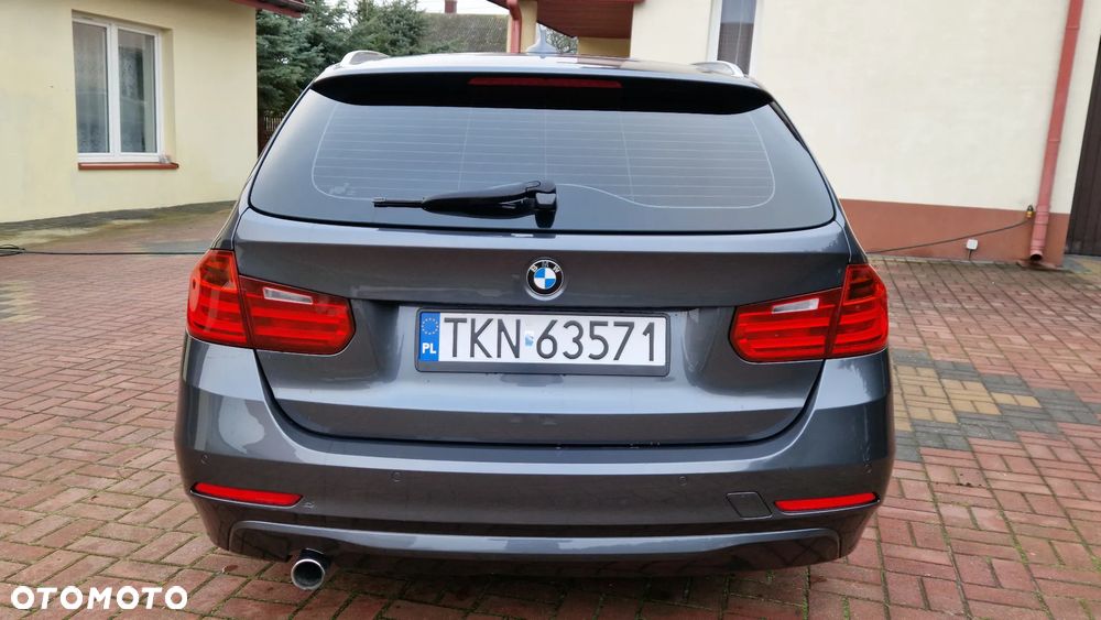BMW Seria 3 320d Sport Line - 11