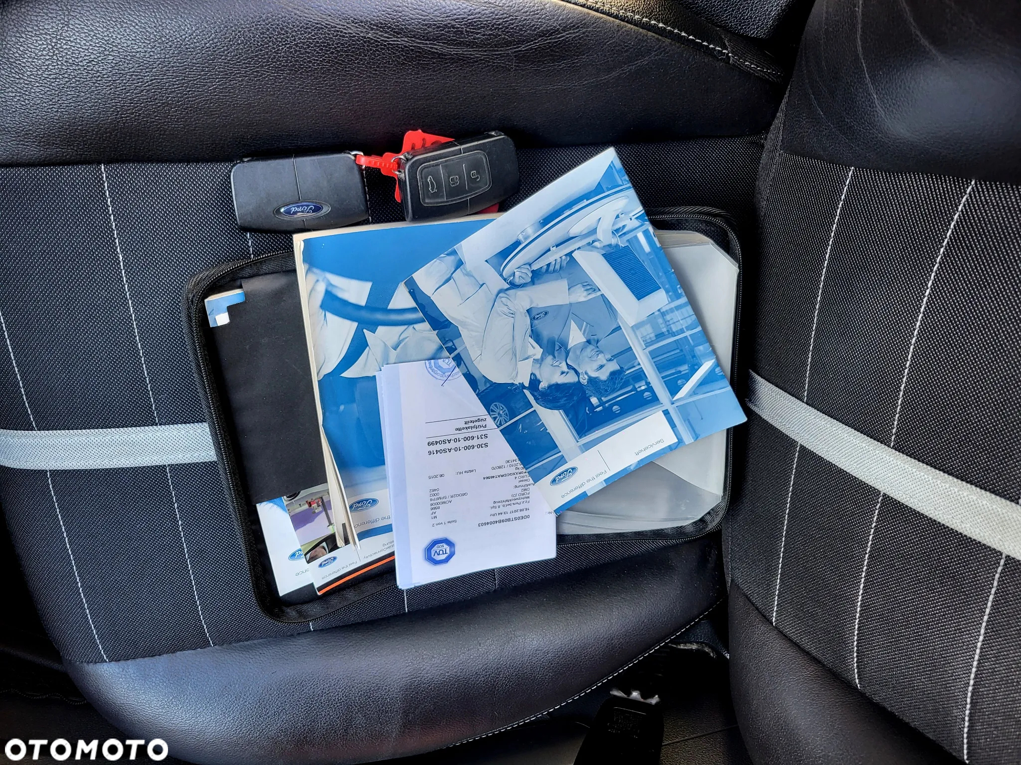 Ford Kuga 2.0 TDCi 4x4 Titanium - 30