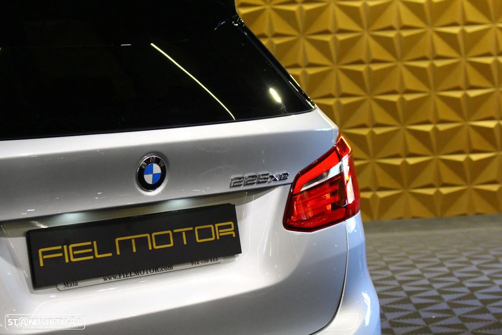 BMW 225xe Active Tourer Line Luxury - 12
