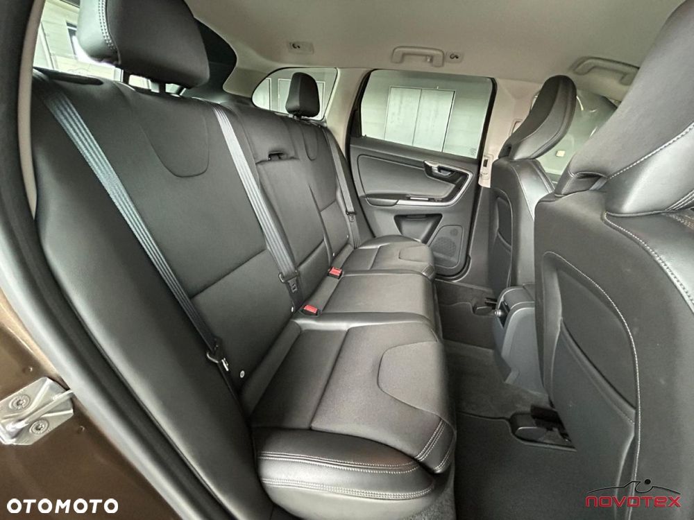 Volvo XC 60 D3 Geartronic Momentum - 21