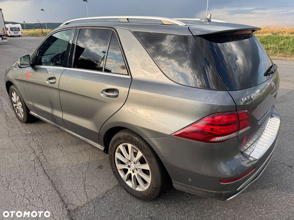 Mercedes-Benz GLE 250 d 4-Matic - 2