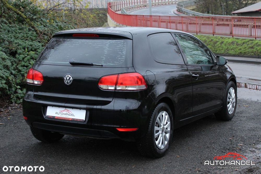 Volkswagen Golf - 6