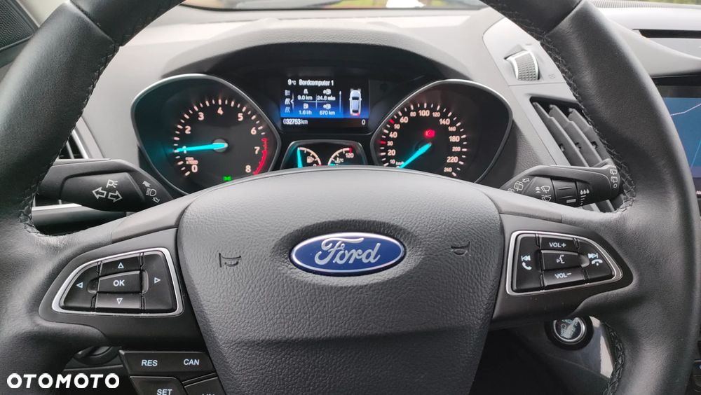 Ford Kuga 1.5 EcoBoost 2x4 Titanium - 5