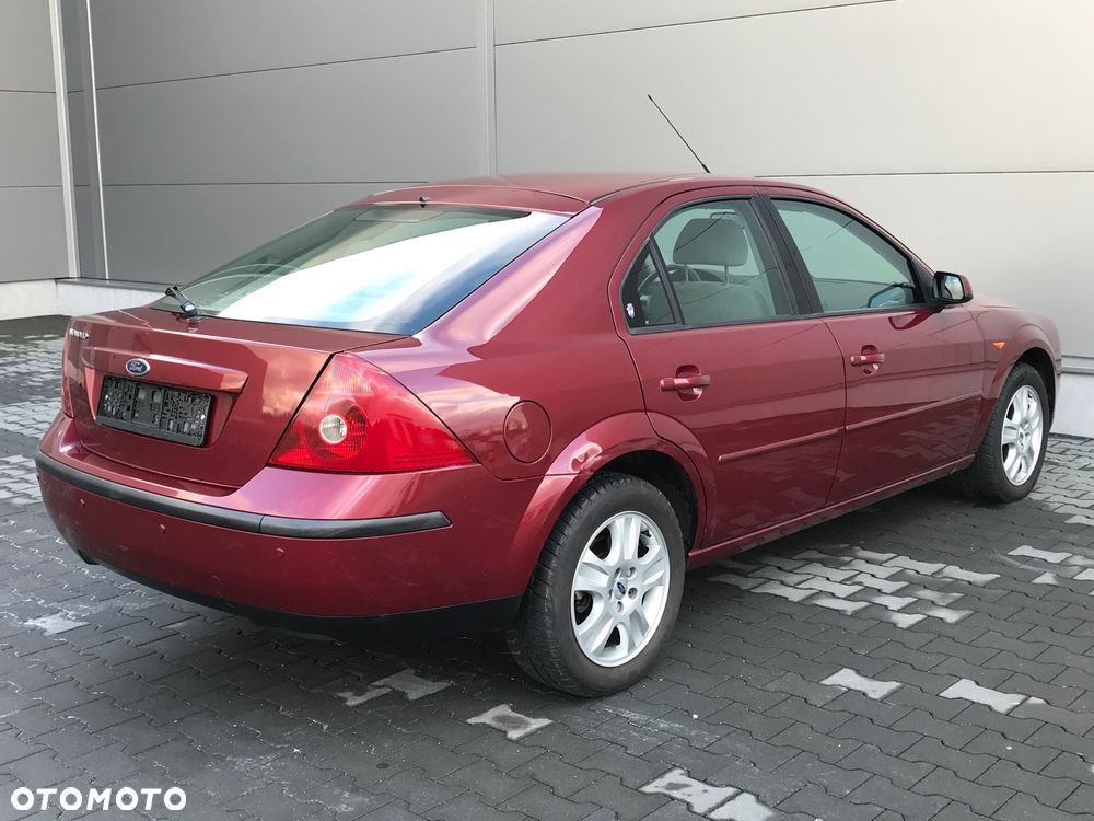 Ford Mondeo 1.8 Ghia - 9