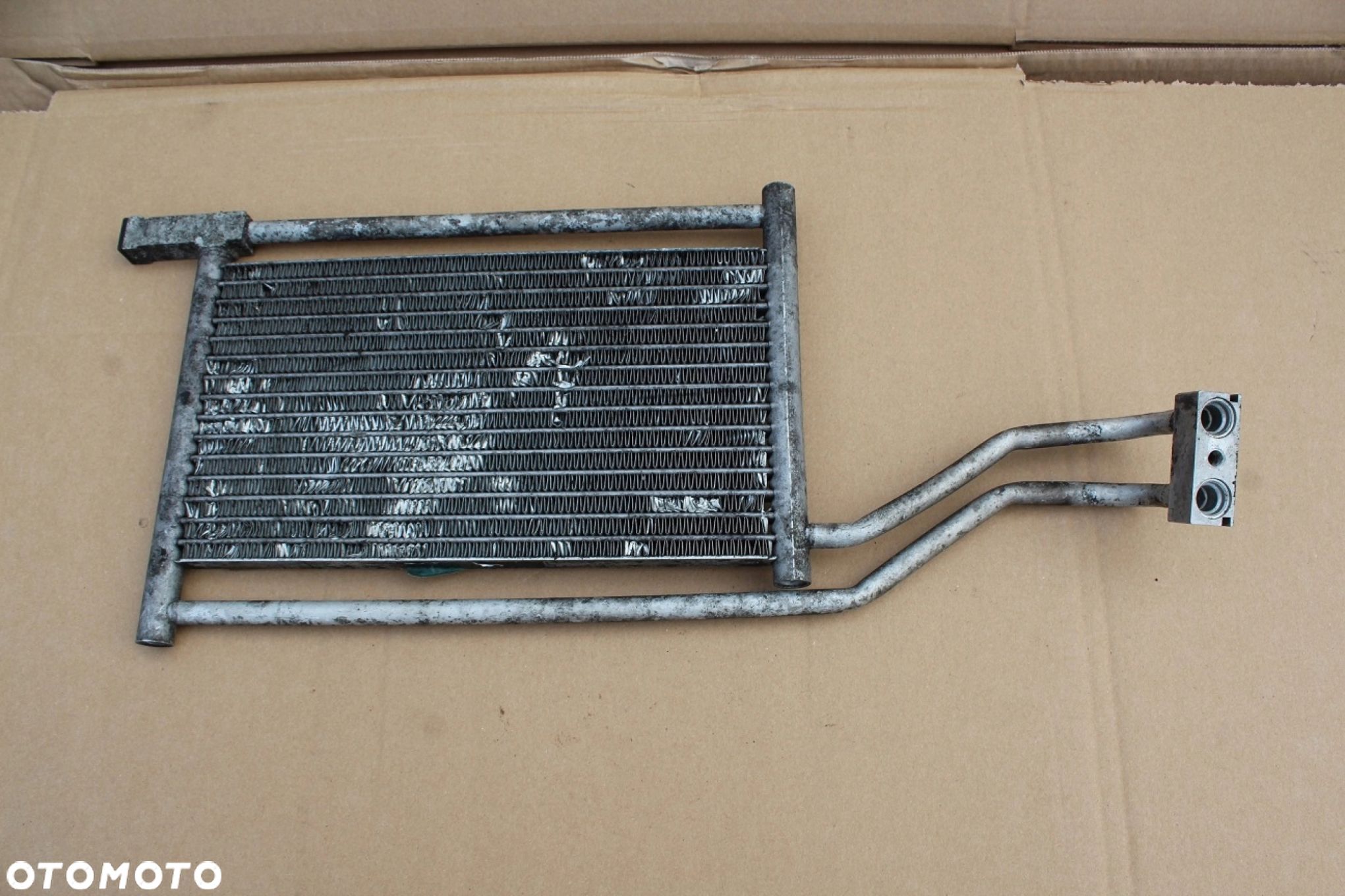 Chłodnica oleju skrzyni BMW e38 oryginalna 2248569 - 1