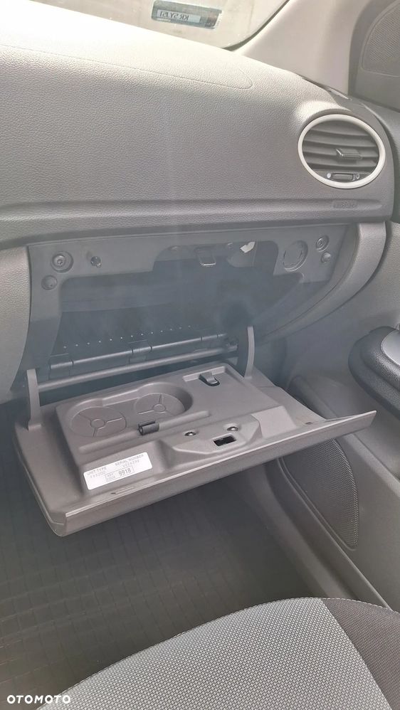 Ford Focus 1.8 FF Ambiente - 24