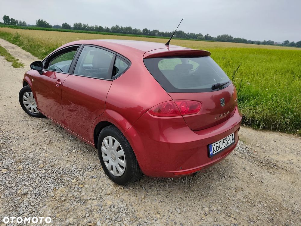 Seat Leon 2010 photo 3
