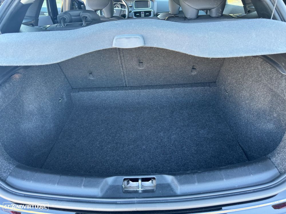 Volvo V40 2.0 D2 Kinetic Eco - 29