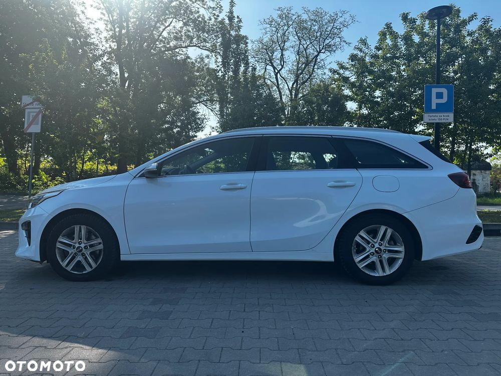 Kia Ceed - 10