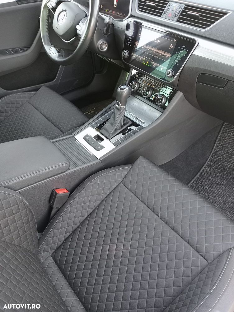 Skoda Superb 2.0 TDI DSG Ambition - 10