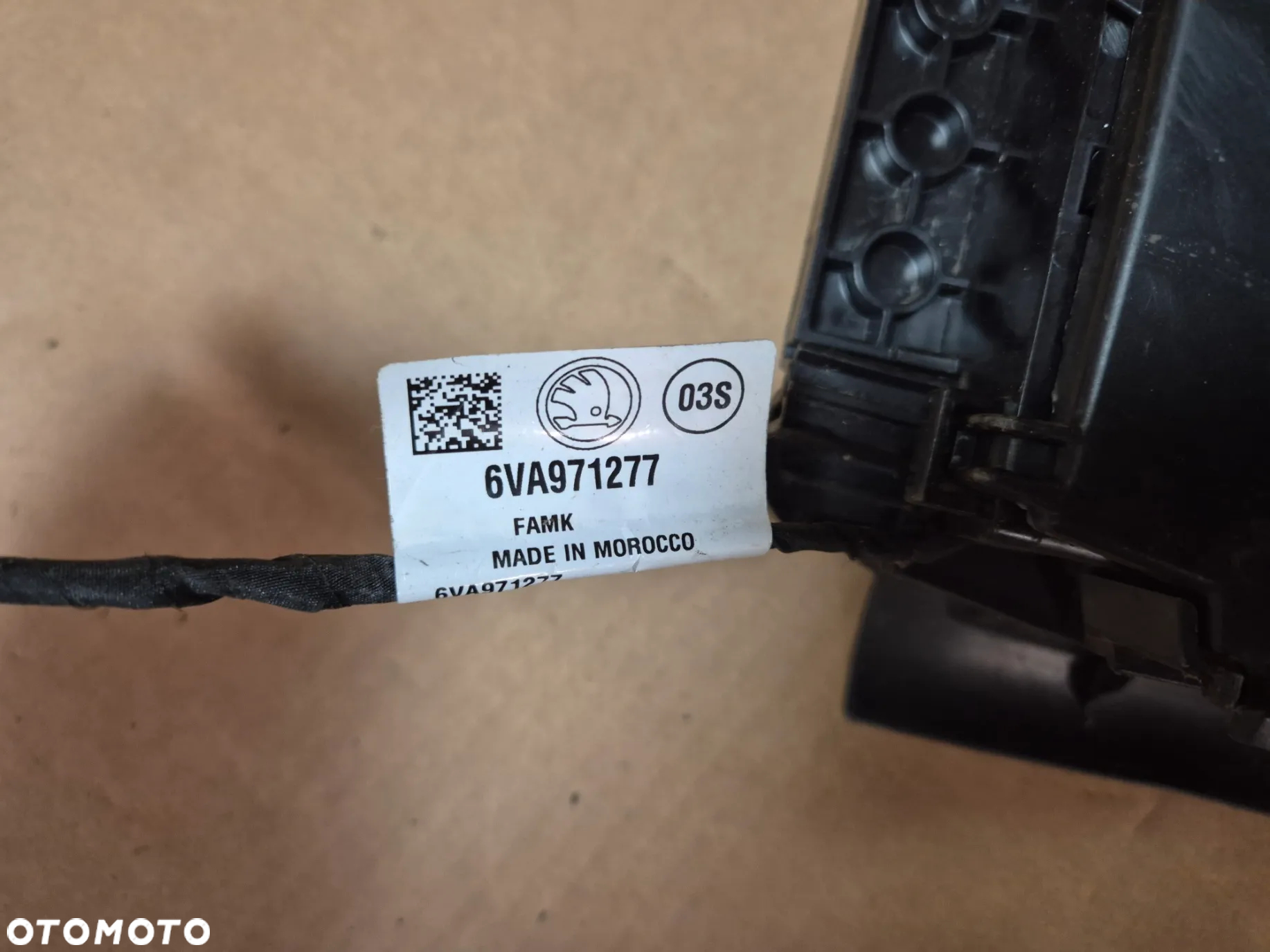 Żaluzja kierownica powietrza VW Polo MK6 2Q0122323A 6VA971277 6VA122327 6VA122921 6VA122327B - 3
