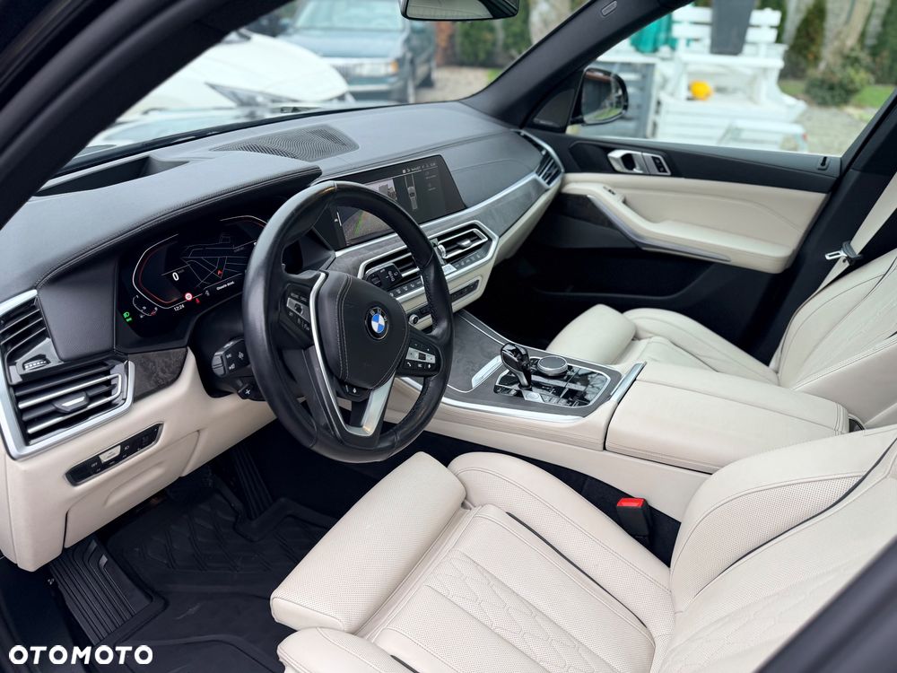 BMW X5 xDrive40i xLine - 33