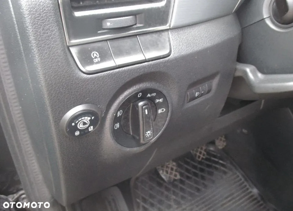 Skoda Fabia 1.0 Ambition - 8