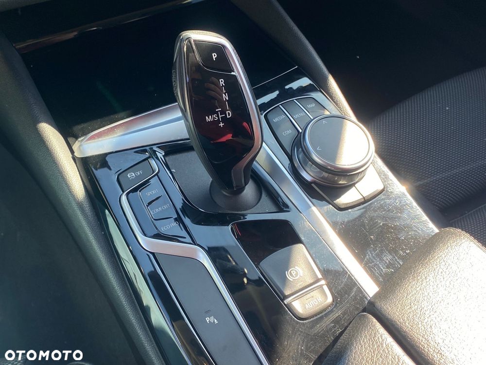 BMW Seria 5 525d Sport Line sport - 21