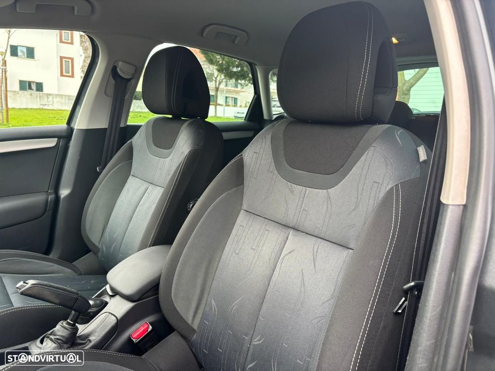 Citroën C4 1.6 e-HDi Exclusive - 21