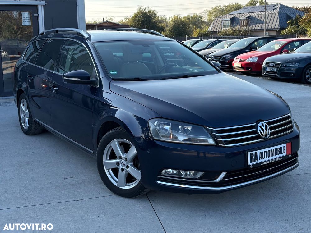 Volkswagen Passat Variant 2.0 TDI Blue TDI Highline - 13