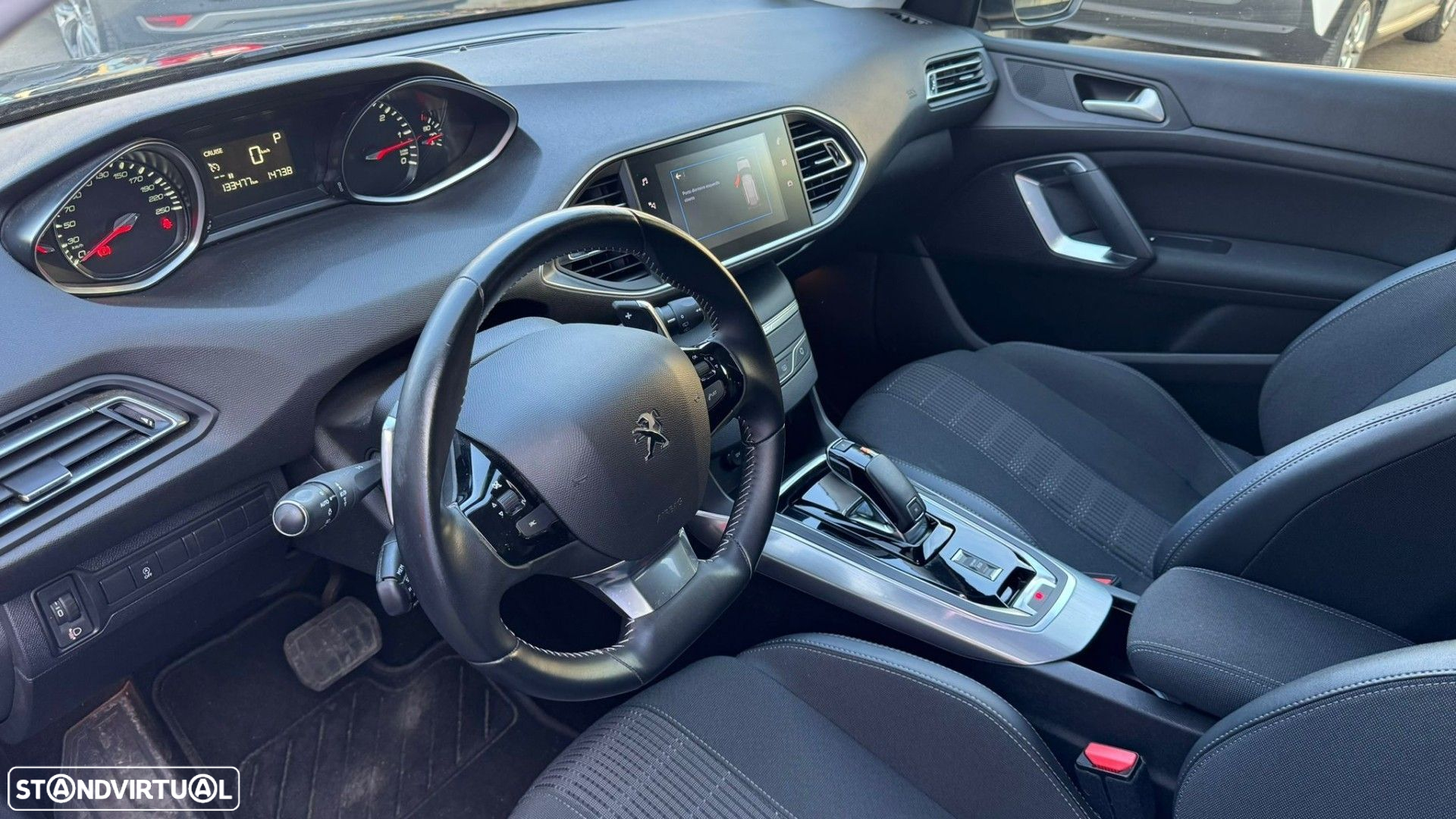 Peugeot 308 1.5 BlueHDi Allure Pack EAT8 - 17