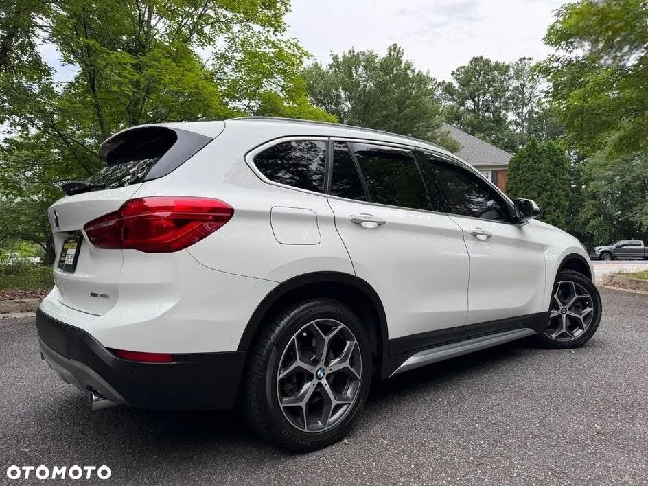 BMW X1 xDrive25i Advantage - 4