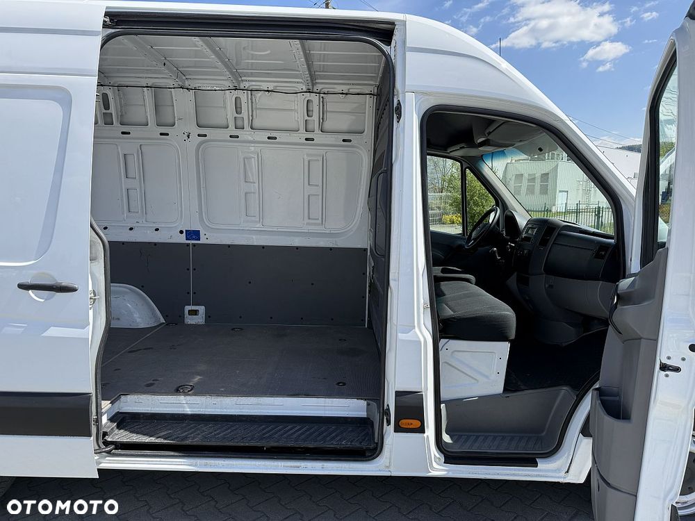 Mercedes-Benz Sprinter - 13